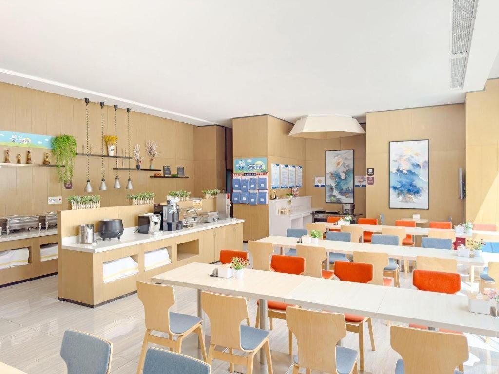 Holiday Inn Express Zhangye By Ihg Zewnętrze zdjęcie